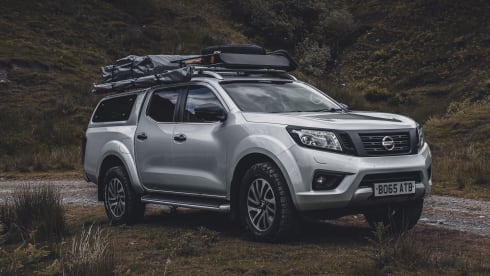 Ernest – 3 berth Nissan Navara 2017