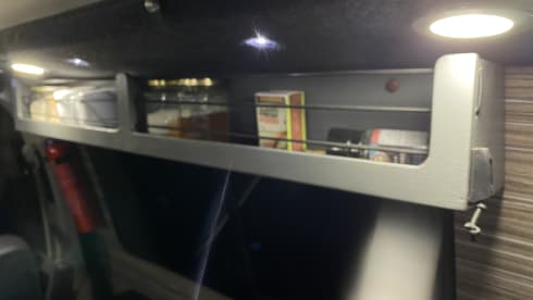 Luna – Volkswagen Transporter 4 Birth camper van