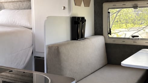 Charmant camping-car pour 2 personnes – entièrement équipé et prêt pour l'aventure