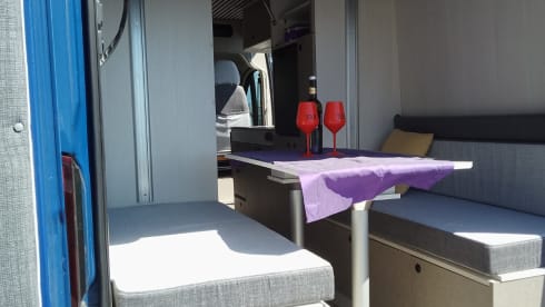 Honolulu Camper Van – Be one with nature with Honolulu Camper Van