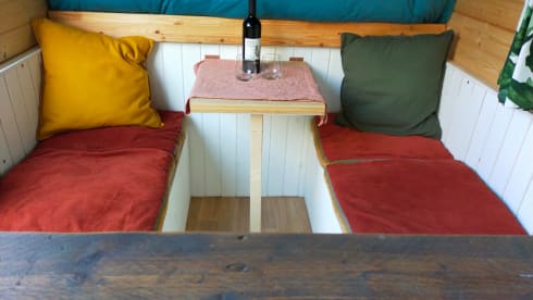 Kermit – On an adventure with our fantastic Kermit the bus camper!