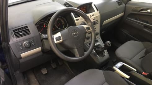 Opel Zafira – Camping pour deux personnes