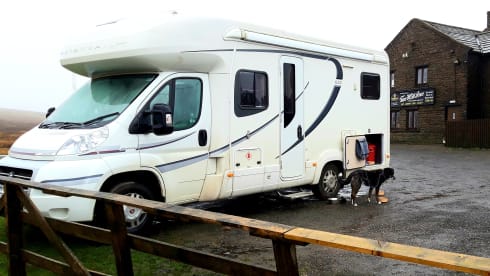 Albatross Mac – 4 berth pet friendly Autotrail Apache 2014
