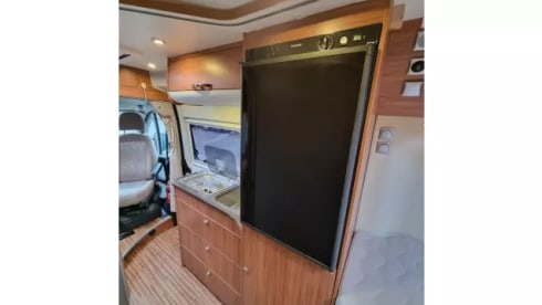 Adria Twin SLX, bed length, km free, (e-bike) bicycle carrier 