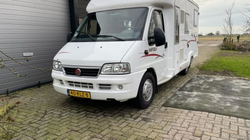 Mooie compacte camper 2/3 persoon