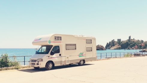 Salvo – Experience Sicily in a camper