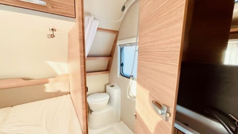 SMART VOYAGER – CARAVAN WEINSBERG CARAONE 450 FU