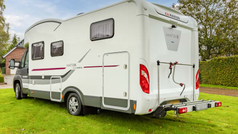 Very luxurious semi-integrated camper with a lot of comfort