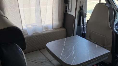 The Ket Mobiel – 4p Benimar semi-integrated uit 2022