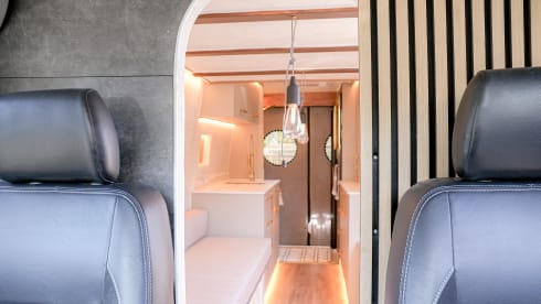 Luna – Meet Luna - 3 berth luxury Campervan