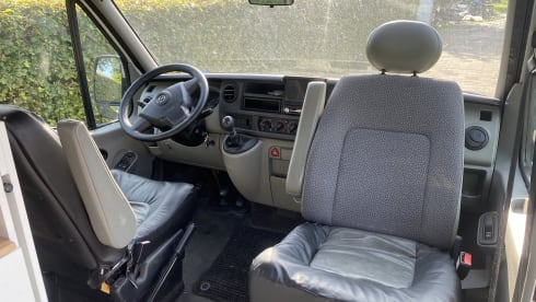 Blinco – Cozy, fully equipped 2p bus camper