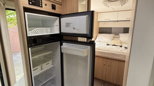 4 person Sunlight semi-integrated from 2019 AS NEW with air conditioning