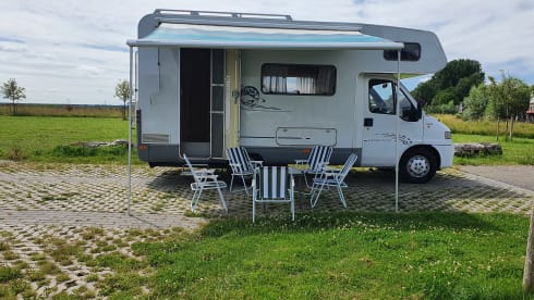 Nice 5 person Dethleffs alcove camper.