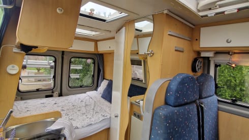 OFF-GRID – Super complete bus camper! fully furnished