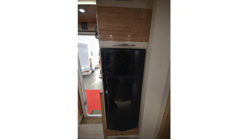 Brand new 4p Bavaria luxury camper, integral automatic, 180 HP, from the end of 2024