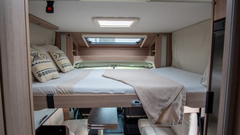 Superb super-equipped Camper
