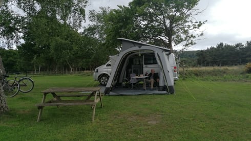 Automatic VW 4 seater campervan - ready to go exploring
