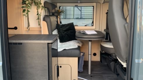Cocolishi Camper – New bus camper for up to 4 people in Spain