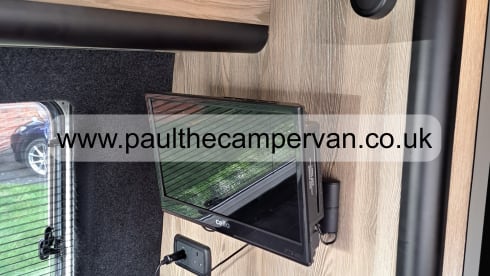 Paul – 2 1/2 berth Luxury Mercedes Campervan, with kennel - Inclusive Insurance