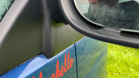 Blue Belle – Volkswagen campervan ready for fun!