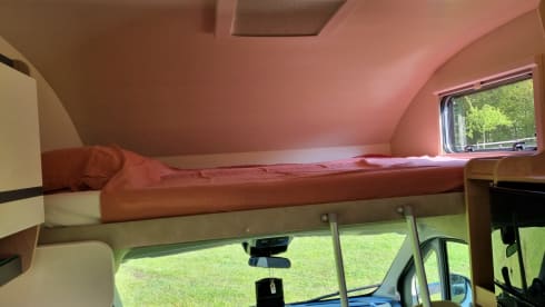 Conch – Brand new, cozy and fully equipped family camper (alcove) 