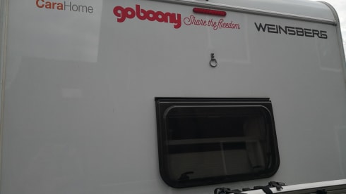 Cara  – Nice spacious alcove camper