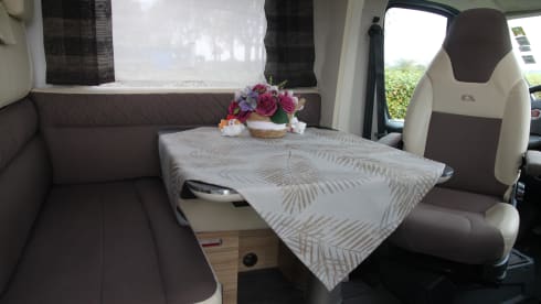 Luxuriöser Adria Matrix Familiencamper mit automatischem Niveausystem