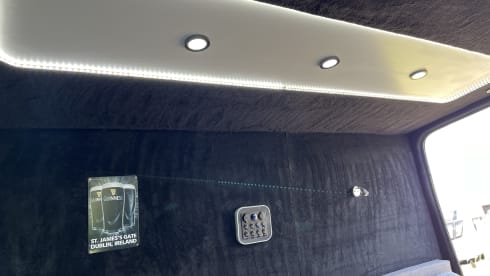 Jean ford van dam  – 3 berth Ford Transit campervan 