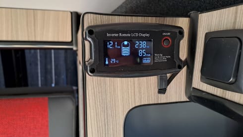 Marinus – Volkswagen t5 extended camper. Vending machine