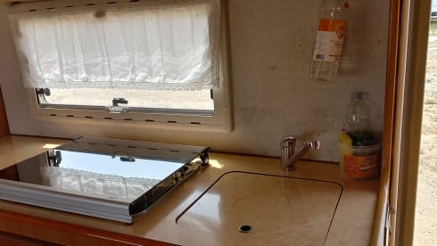 Elnagh Doral 105  (Bagus) – Camper with air conditioning