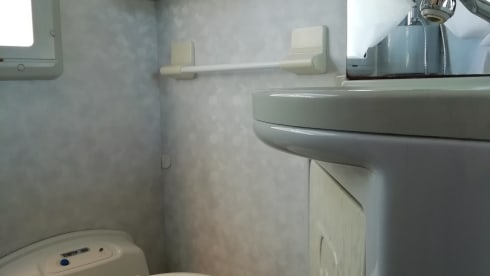 Jhonny Lucky - The lucky camper!