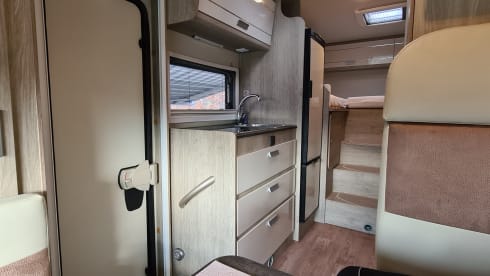 Dolly – Luxury camper with plenty of storage space.