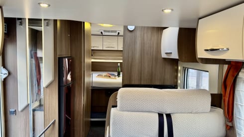 4p Challenger semi-integrated from 2013