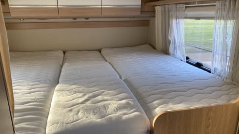 Bono – Family camper with pull-down bed and length beds
