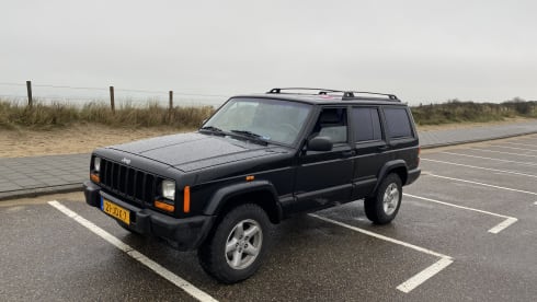 Jeep Cherokee 2.5L off grid