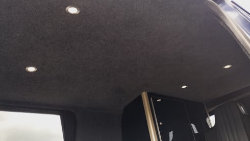 Halen – 2/3 berth LWB Volkswagen T30 with 5 seatbelts