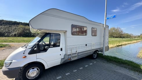 Ford Rimor – Ford Rimor 6 persoons leuke camper te huur