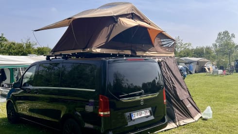 The VANtastic V – 4p Mercedes-Benz rooftop from 2019