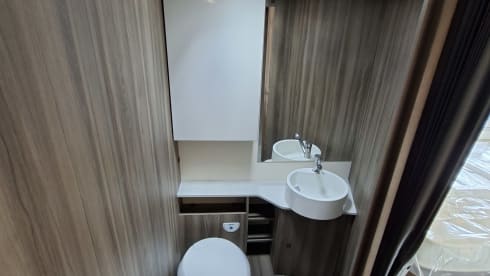 5p Roller Team semi-integrated uit 2025