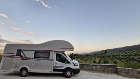 HJ – 6 berth Roller Team 675 Zefiro 2022