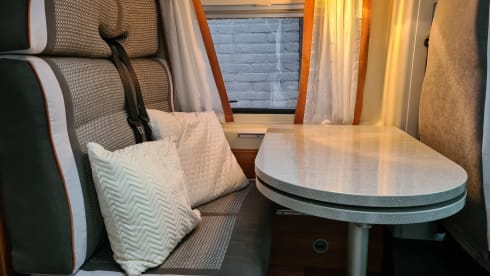 Cozy strong Pössl bus camper, fully equipped!