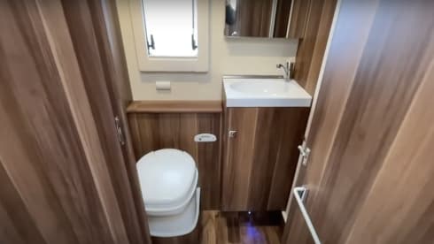 Piccolino – Travel comfortably and safely in a small camper.