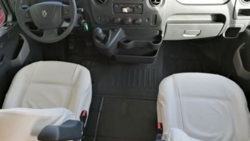 G-type – Modern camper, navi, 2 x air conditioning, TV screen etc.