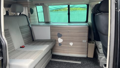 Black – Volkswagen California 4 posti letto