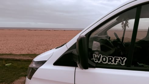 Worfy – Camper met 2 slaapplaatsen (6 met luifel) voor leuke avonturen. 