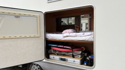 Amigo – 7p Adria Mobil alcove from 2002