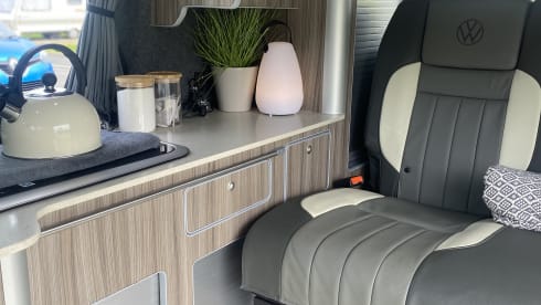 Tommy Tucker  – Luxury 4 berth Volkswagen Camper from 2021