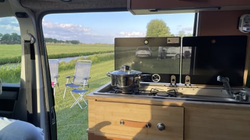 Wally –  – Volkswagen T6 lovely new camper!