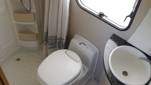 Chausson Flash 09 (2) – Spacious family camper Chausson Flash 09 (2)