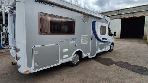 Cosyhomy – 4p Renault semi-integrated from 2007